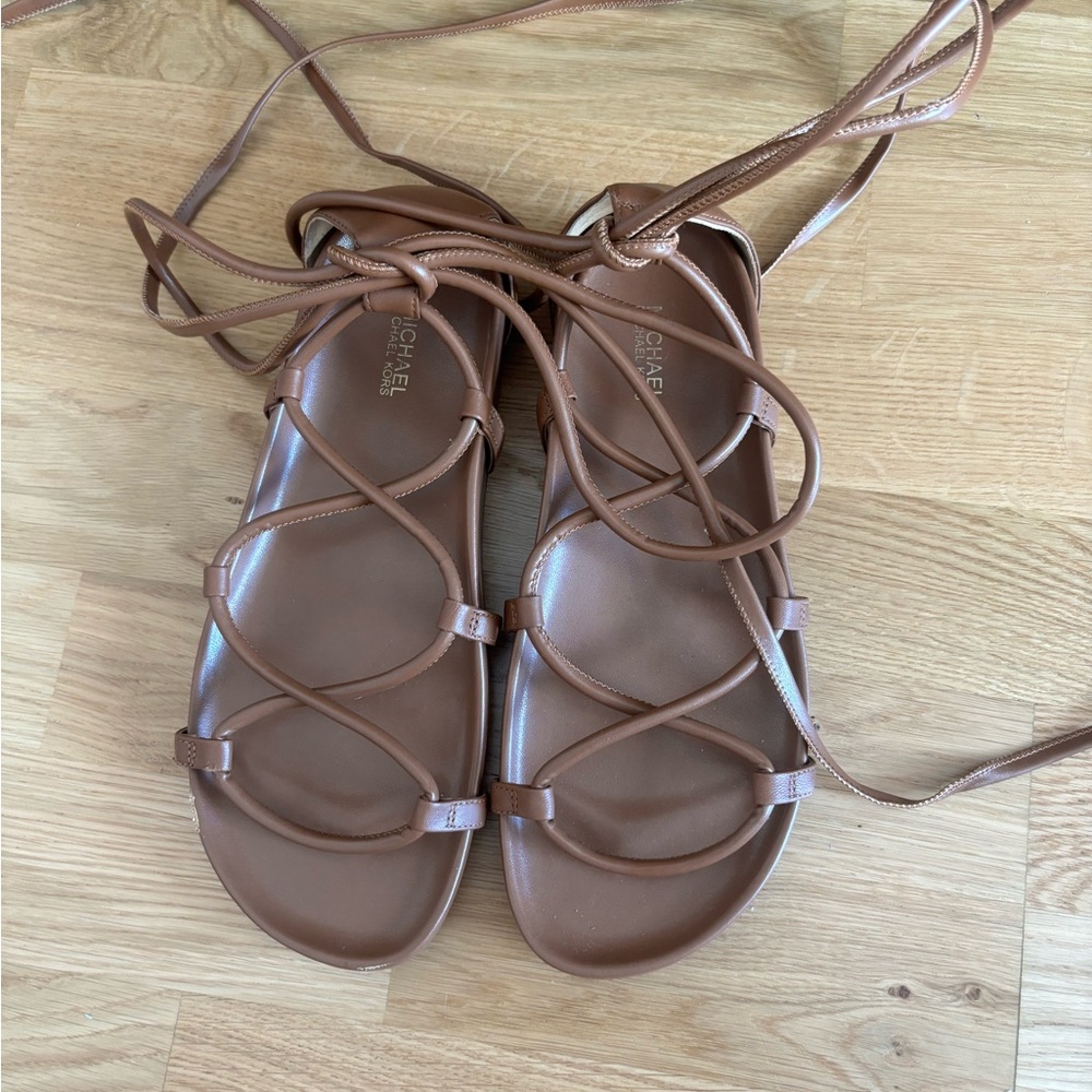 Michael Kors Size 8 lace up gladiator flats